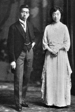 1924年成婚直後の皇太子裕仁親王と良子妃